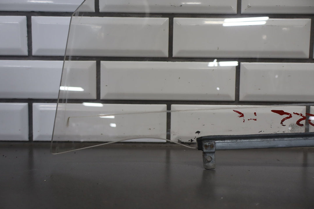 1996 - 1998 Lexus LX450 Left Front Door Window 6811160070 OEM