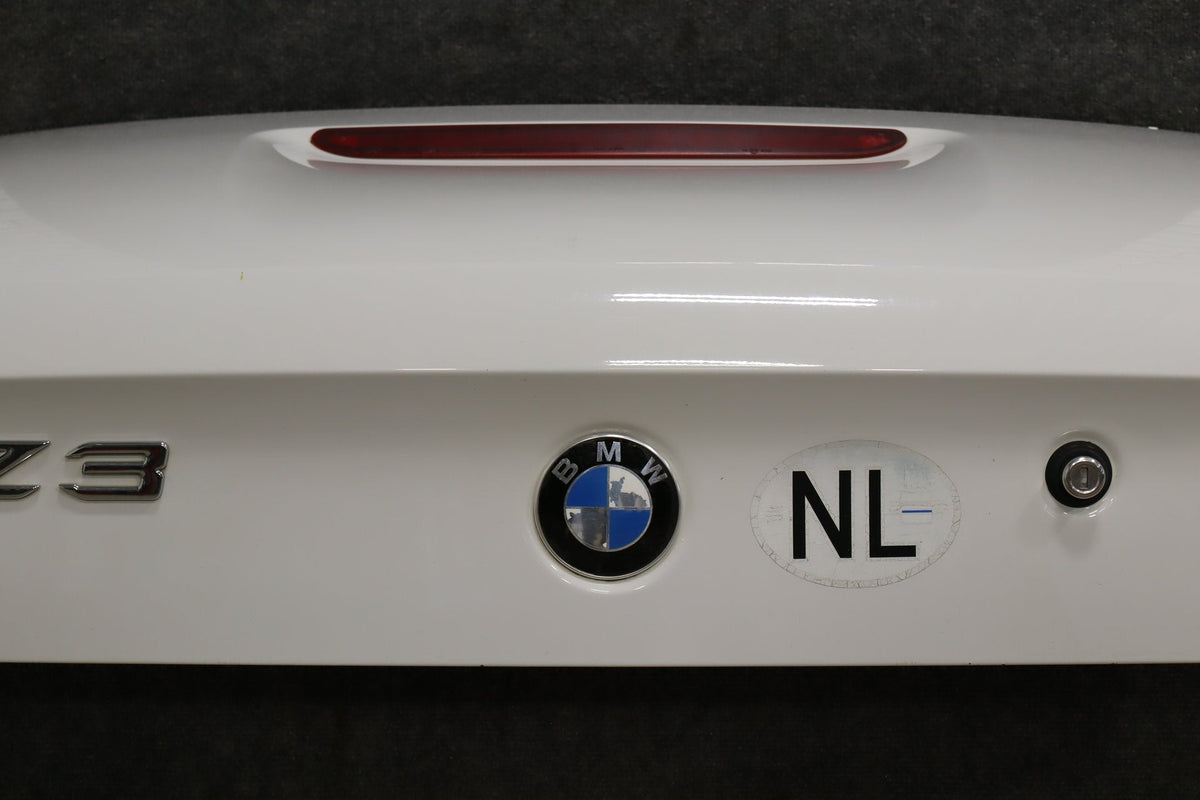 1996-1999 BMW Z3 1.9i Decklid/Tailgate White