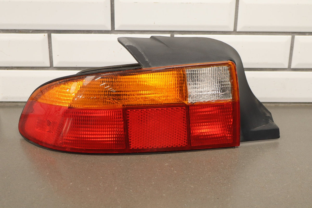 1996-1999 BMW Z3 LH Left Tail Light OEM 63218389713