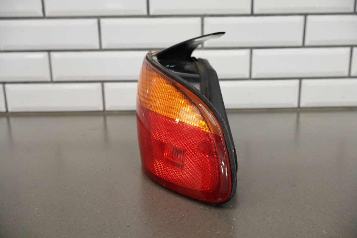 1996-1999 BMW Z3 RH Right Tail Light OEM 63218389714