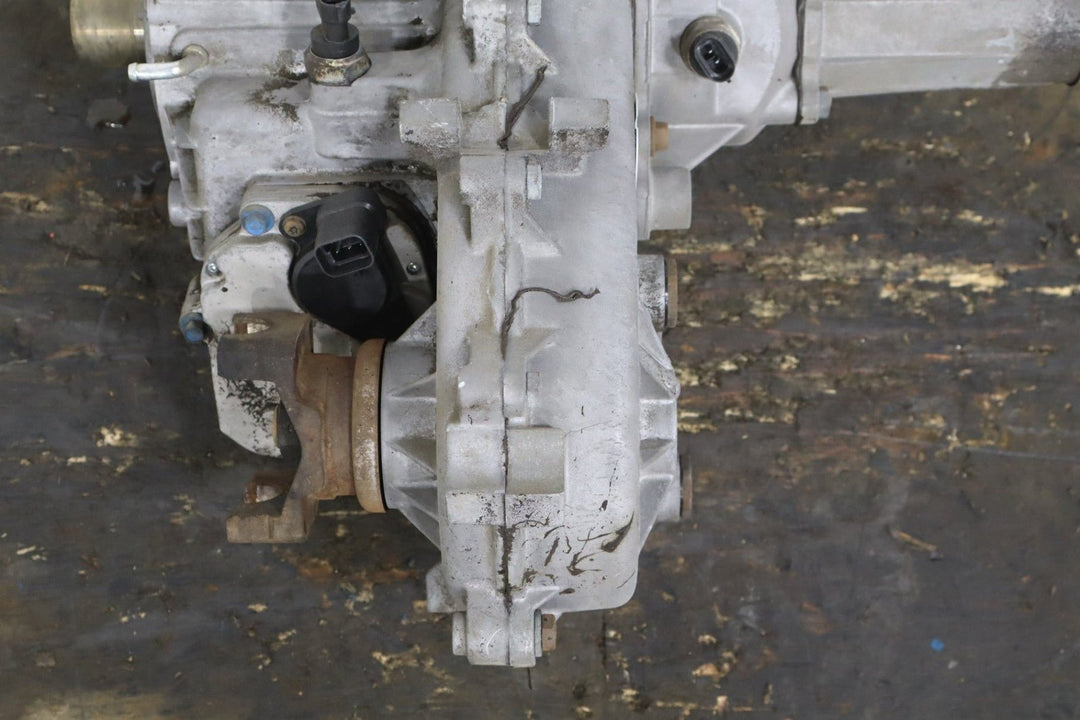 1996 - 1999 GMC Suburban Transfer Case 24228430 OEM