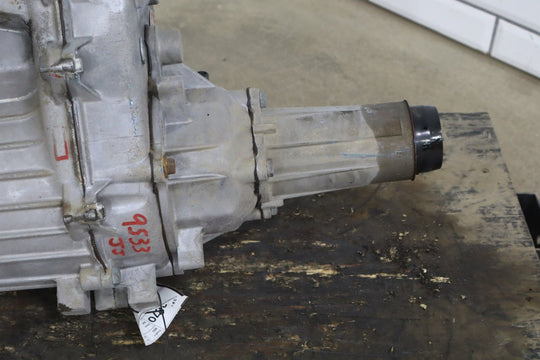 1996 - 1999 GMC Suburban Transfer Case 24228430 OEM