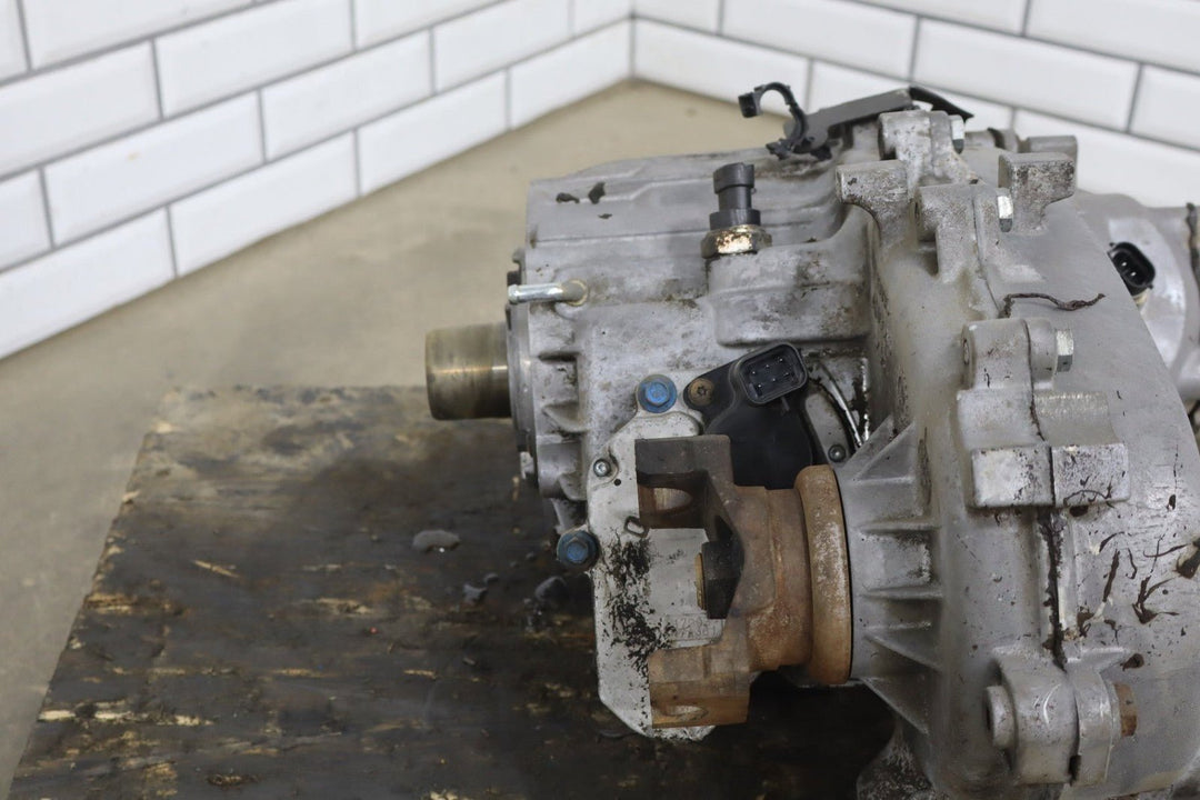 1996 - 1999 GMC Suburban Transfer Case 24228430 OEM
