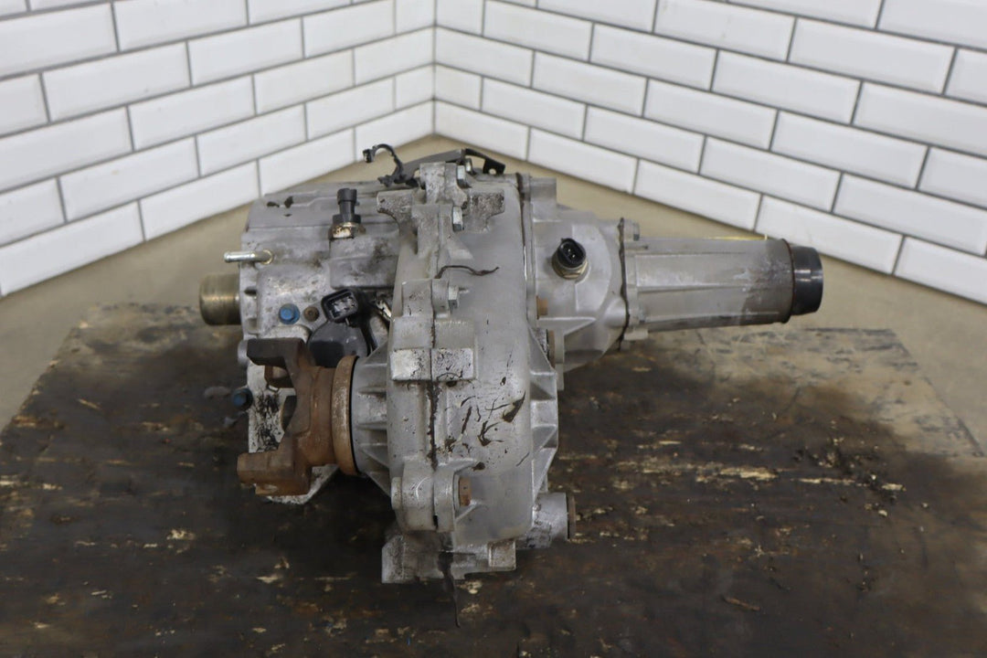 1996 - 1999 GMC Suburban Transfer Case 24228430 OEM
