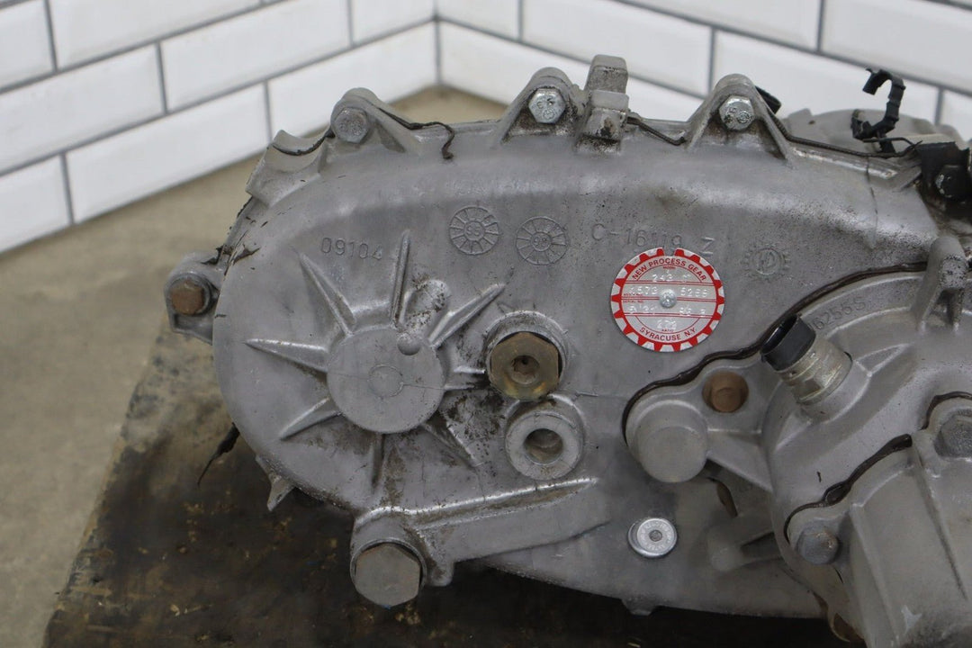 1996 - 1999 GMC Suburban Transfer Case 24228430 OEM