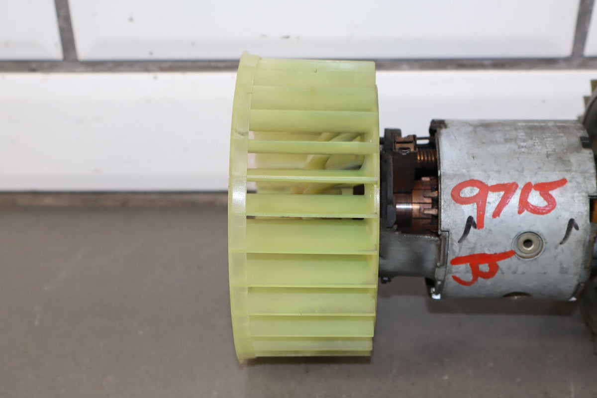 1996-2000 BMW Z3 E36/7 Blower Motor 64-11-1-370-930