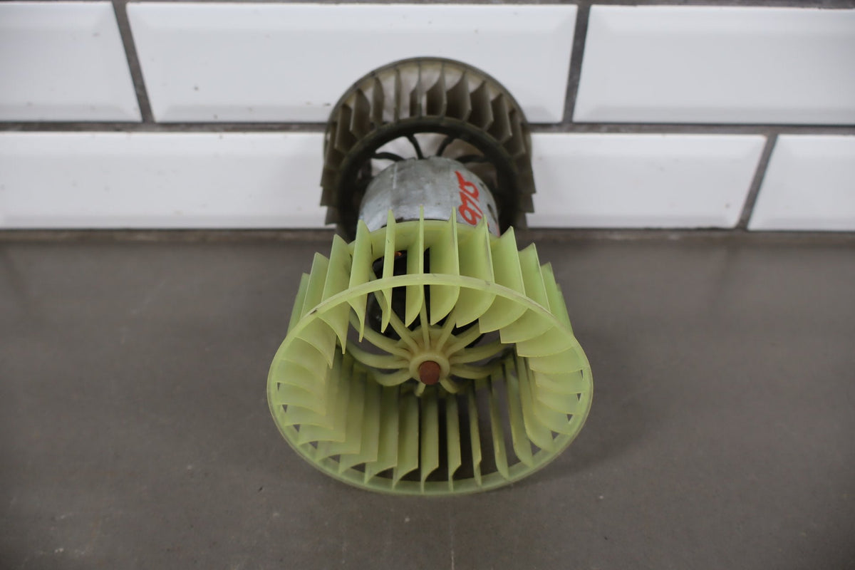 1996-2000 BMW Z3 E36/7 Blower Motor 64-11-1-370-930