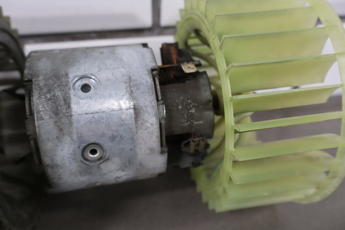 1996-2000 BMW Z3 E36/7 Blower Motor 64-11-1-370-930