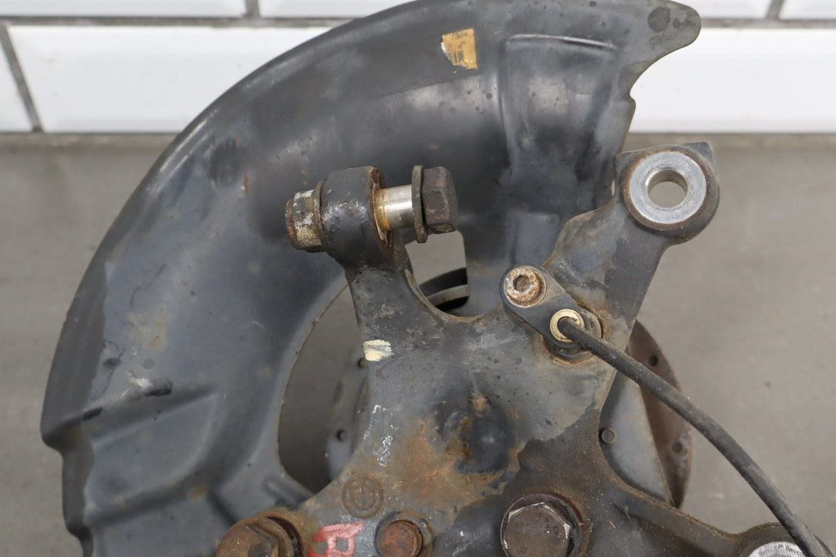 1996-2002 BMW Z3 1.9i Right Front Spindle 31211092080