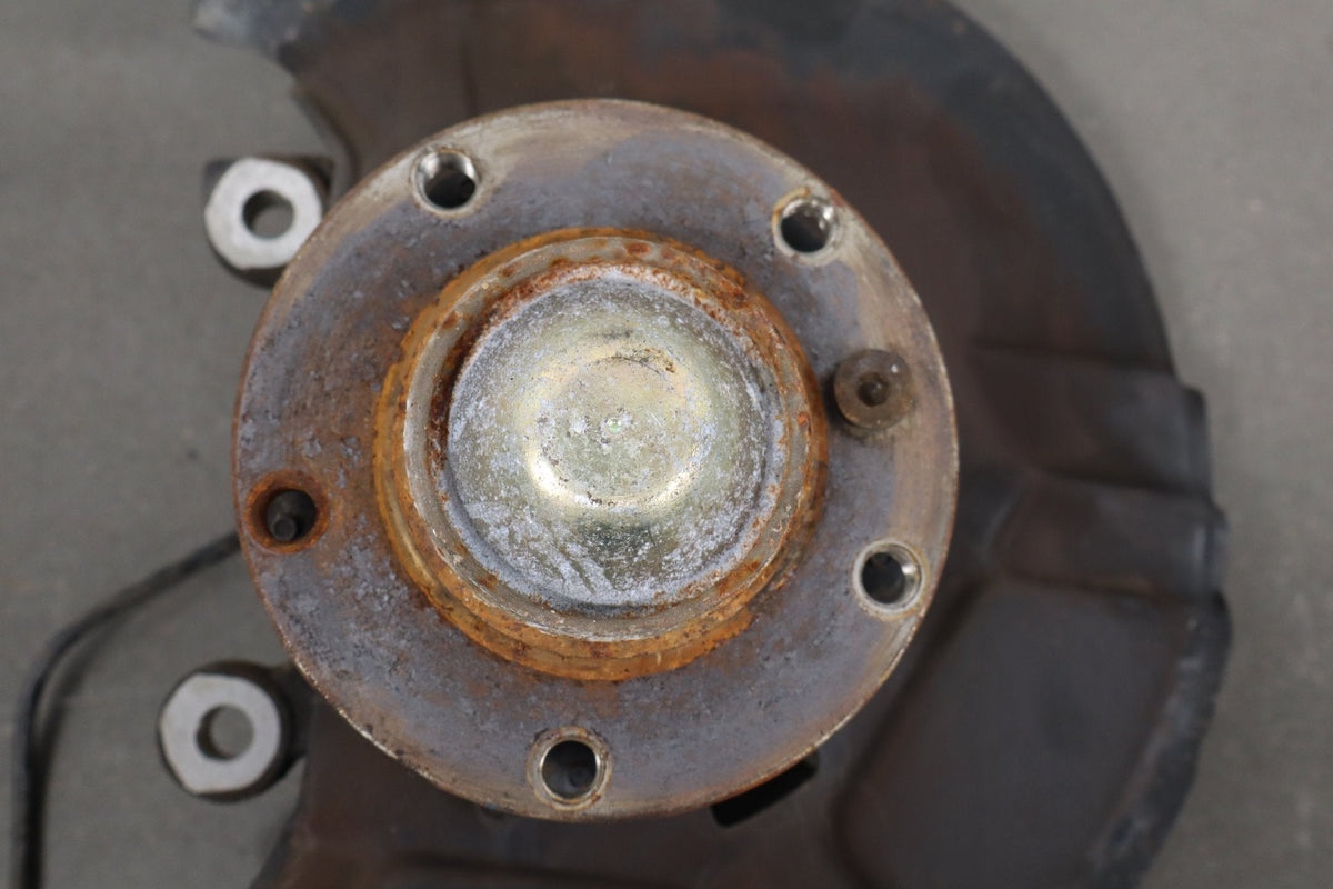 1996-2002 BMW Z3 1.9i Right Front Spindle 31211092080