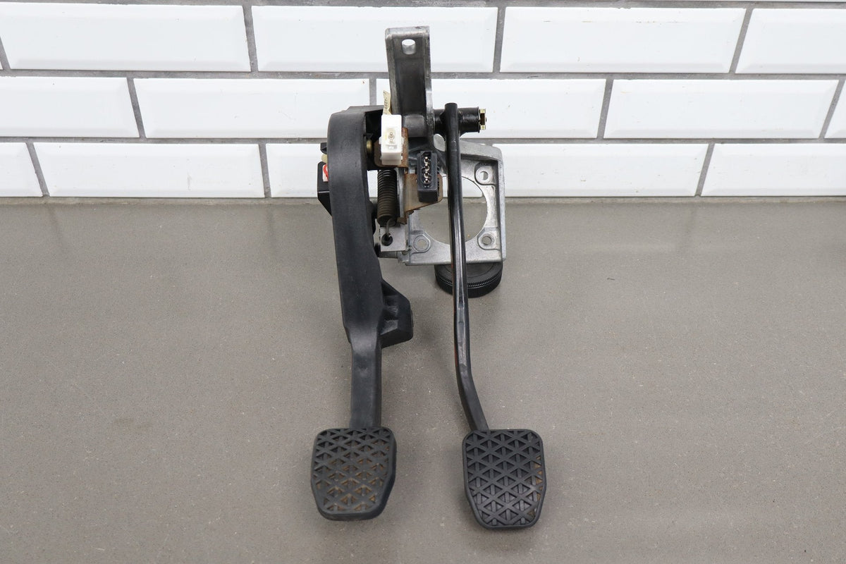 1996-2002 BMW Z3 E36/7 Manual Transmission Clutch Brake Pedals OEM