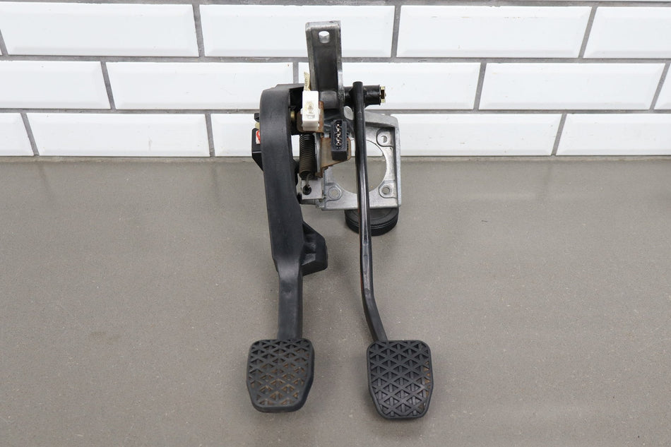 1996-2002 BMW Z3 E36/7 Manual Transmission Clutch Brake Pedals OEM