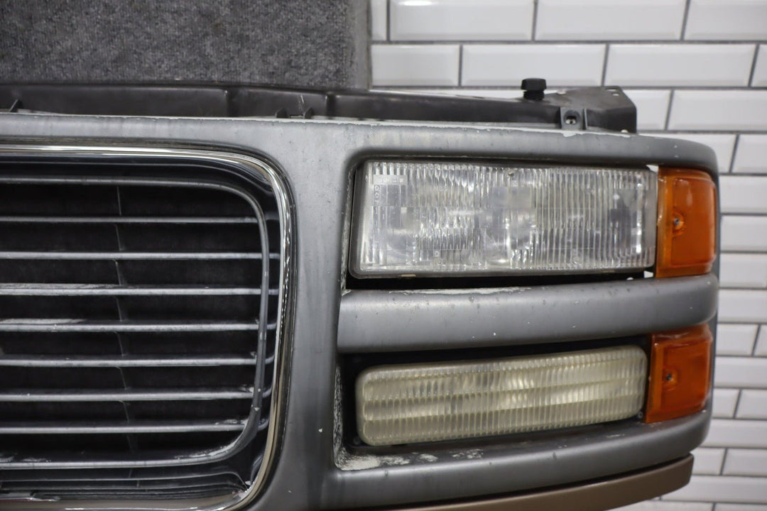 1996 - 2002 GMC Savana Front Composite Headlight Grille OEM Kit