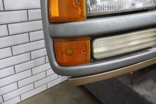 1996 - 2002 GMC Savana Front Composite Headlight Grille OEM Kit