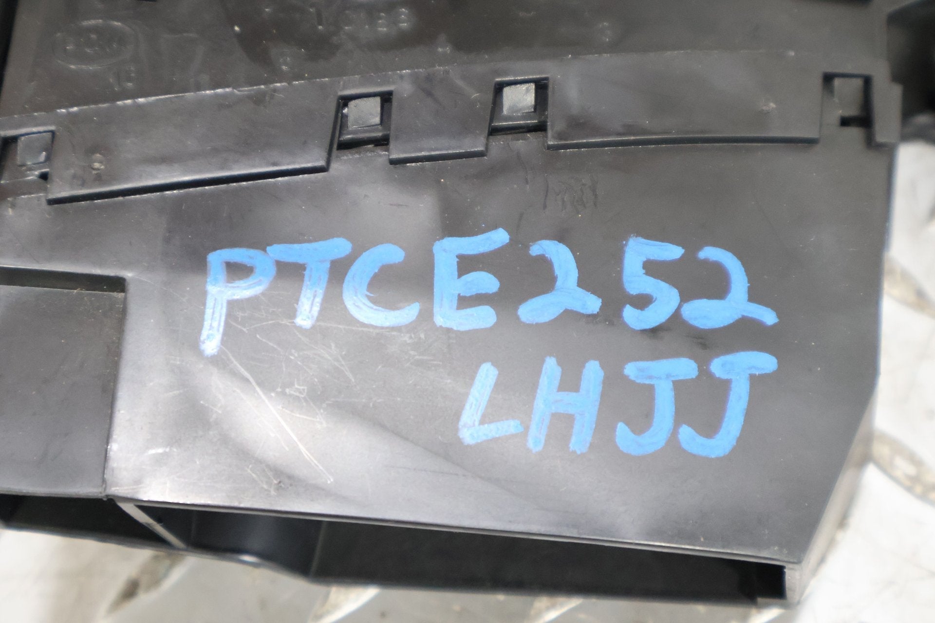 1996 Chevrolet Corvette- Dash Vent