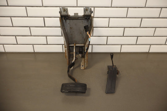 1996 Dodge Dakota Automatic Transmission Brake & Throttle Pedals OEM