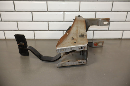 1996 Dodge Dakota Automatic Transmission Brake & Throttle Pedals OEM