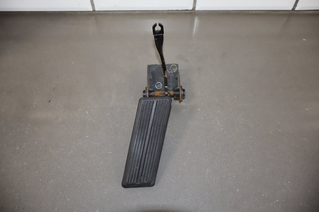 1996 Dodge Dakota Automatic Transmission Brake & Throttle Pedals OEM