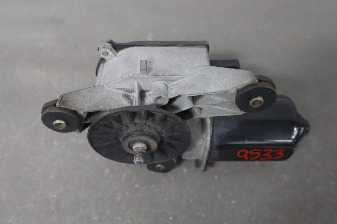 1996 GMC Suburban Front Wiper Motor 15740719 OEM