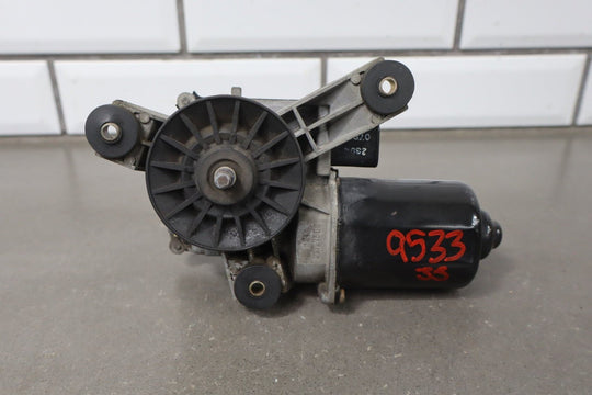 1996 GMC Suburban Front Wiper Motor 15740719 OEM
