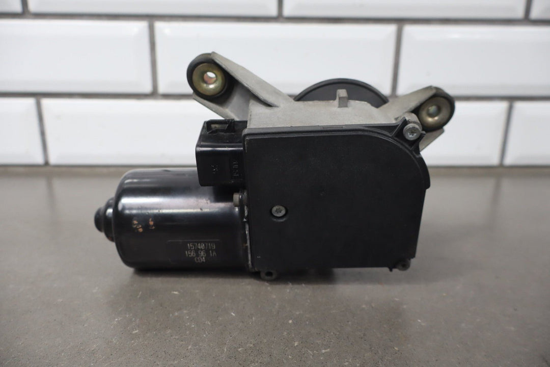 1996 GMC Suburban Front Wiper Motor 15740719 OEM