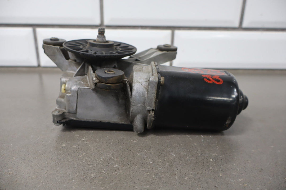 1996 GMC Suburban Front Wiper Motor 15740719 OEM