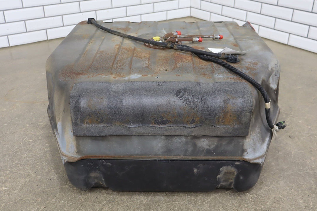 1996 GMC Suburban GMT400 7.4L 454 42 Gallon Fuel Tank OEM