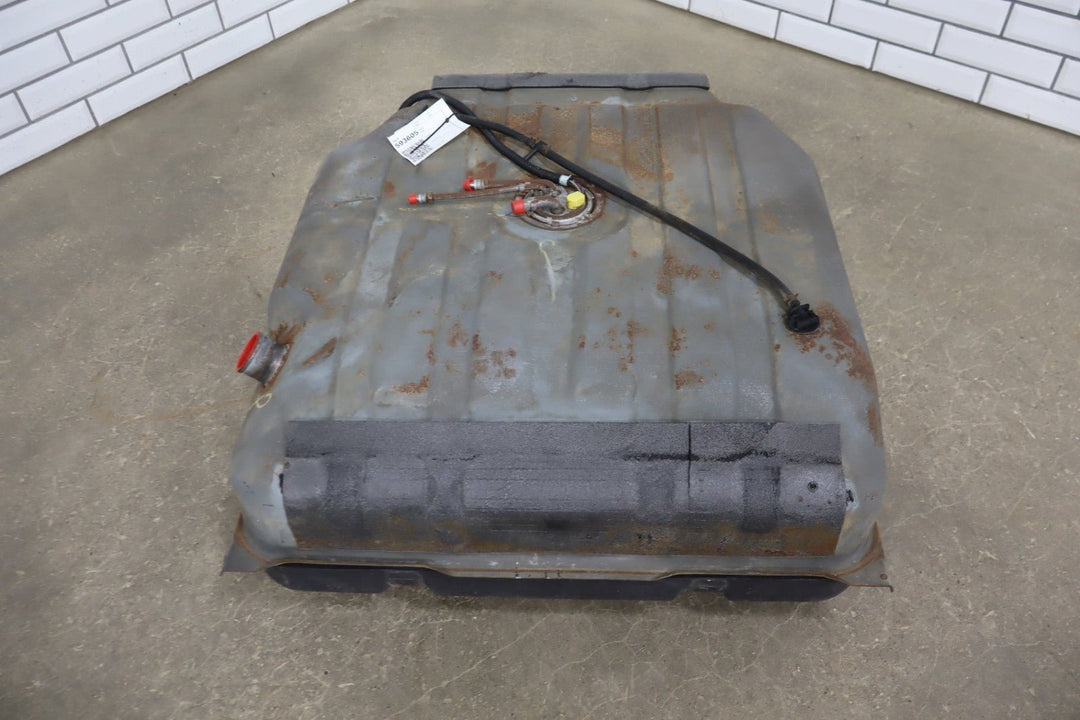 1996 GMC Suburban GMT400 7.4L 454 42 Gallon Fuel Tank OEM