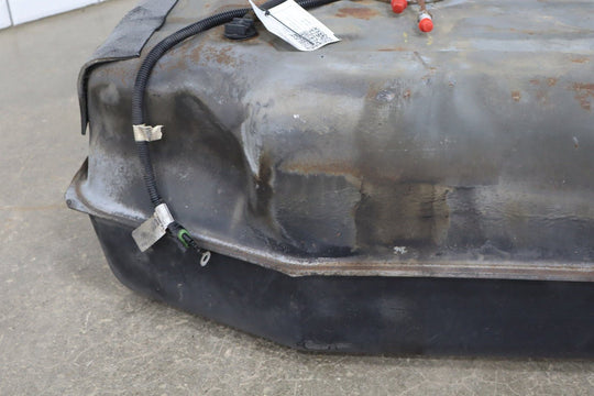 1996 GMC Suburban GMT400 7.4L 454 42 Gallon Fuel Tank OEM