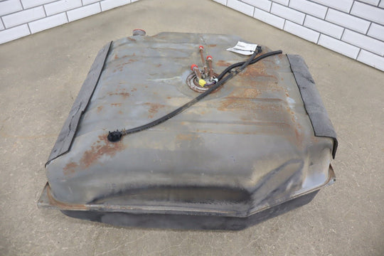 1996 GMC Suburban GMT400 7.4L 454 42 Gallon Fuel Tank OEM