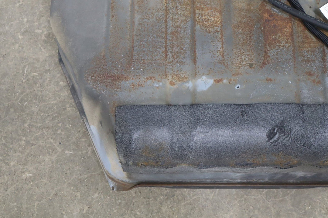 1996 GMC Suburban GMT400 7.4L 454 42 Gallon Fuel Tank OEM