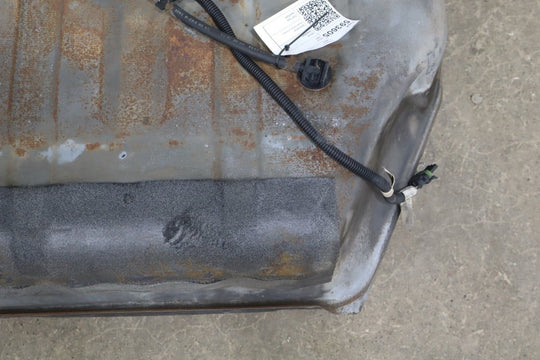 1996 GMC Suburban GMT400 7.4L 454 42 Gallon Fuel Tank OEM