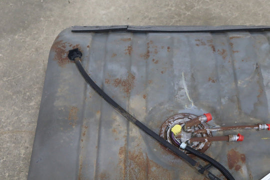 1996 GMC Suburban GMT400 7.4L 454 42 Gallon Fuel Tank OEM