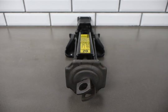 1996 GMC Suburban GMT400 Emergency Roadside Jack OEM