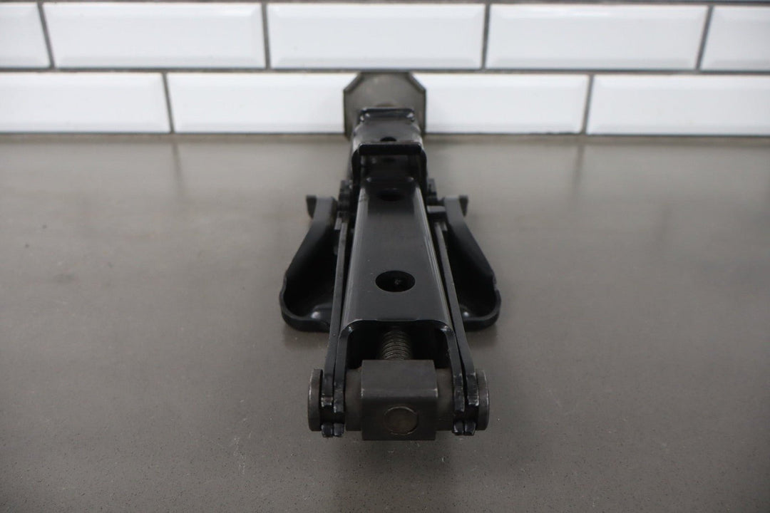 1996 GMC Suburban GMT400 Emergency Roadside Jack OEM