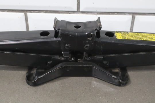 1996 GMC Suburban GMT400 Emergency Roadside Jack OEM