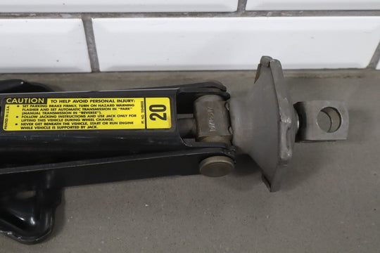 1996 GMC Suburban GMT400 Emergency Roadside Jack OEM