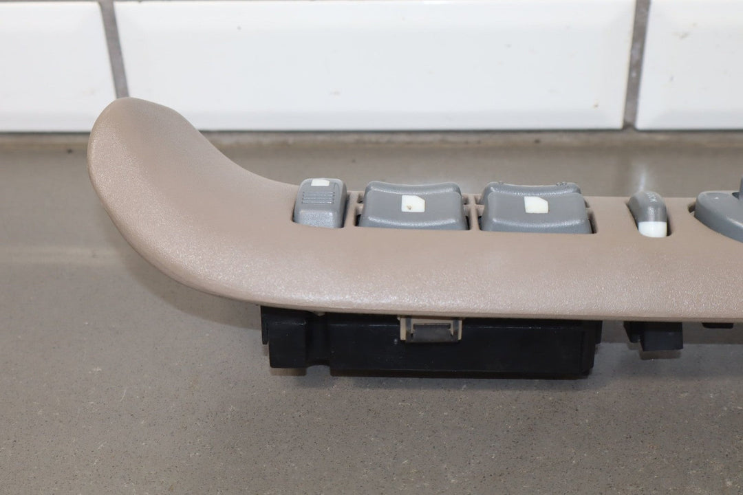 1996 GMC Suburban GMT400 Left Front Window Switch 15724555 OEM