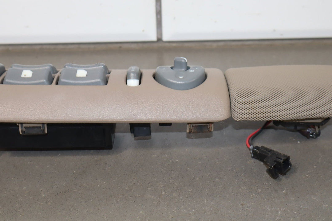 1996 GMC Suburban GMT400 Left Front Window Switch 15724555 OEM