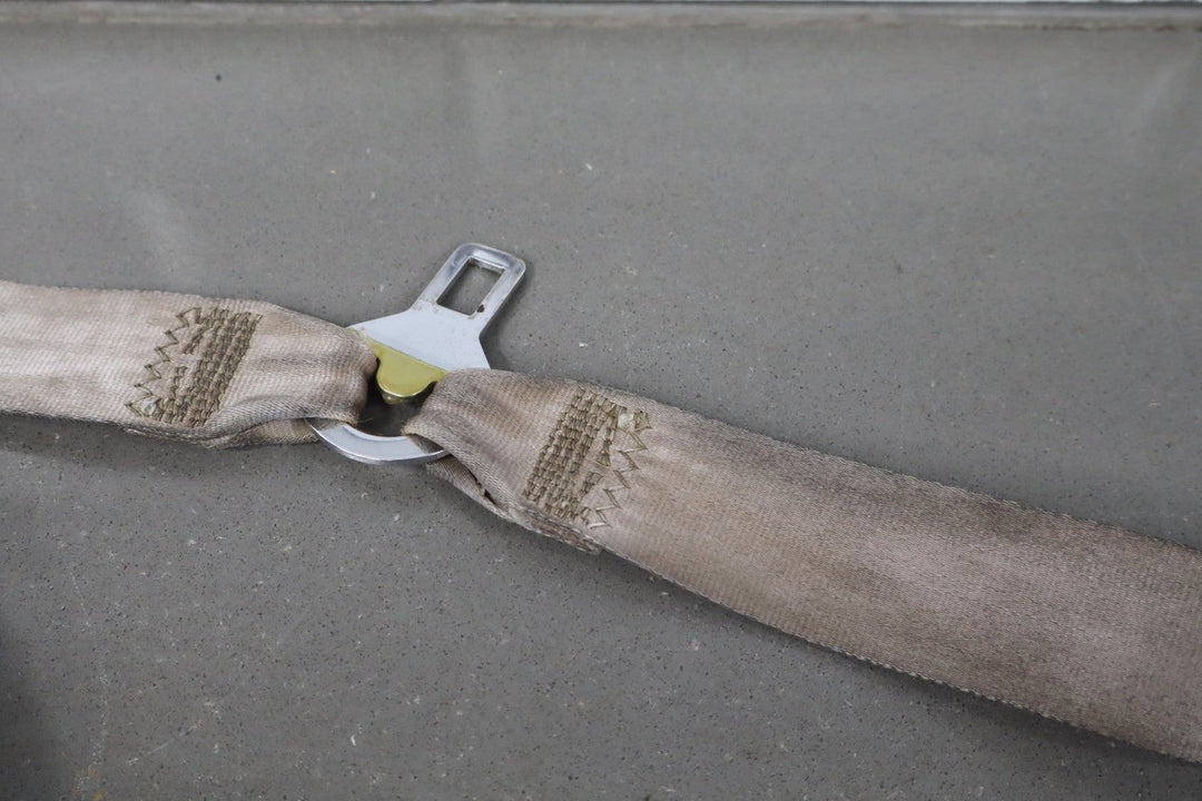 1996 GMC Suburban Left Front Seat Belt Neutral 52