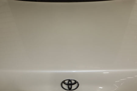 1996 Toyota Crown Decklid Trunk White 2BK OEM JZS151 Dent Center