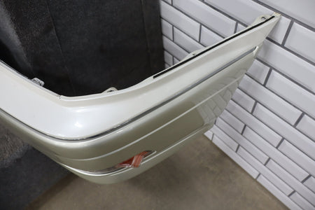 1996 Toyota Crown Front Bumper White 2BK OEM JZS151 Crack RH Corner