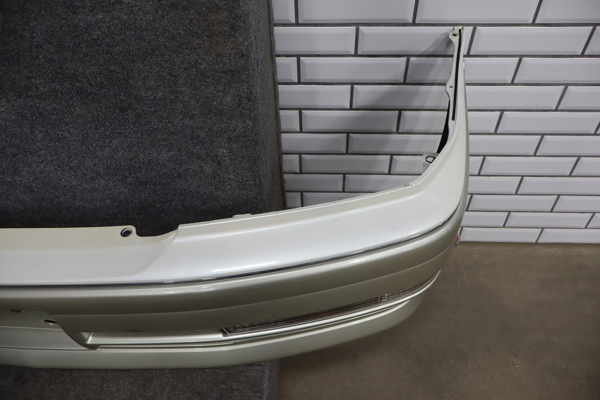 1996 Toyota Crown Front Bumper White 2BK OEM JZS151 Crack RH Corner