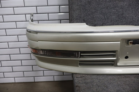 1996 Toyota Crown Front Bumper White 2BK OEM JZS151 Crack RH Corner
