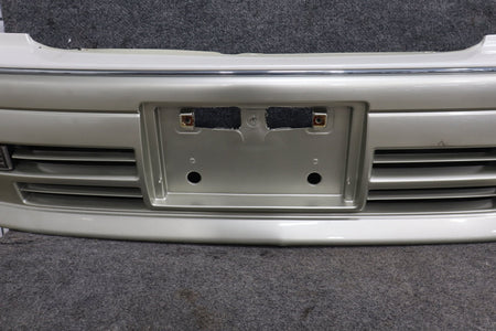 1996 Toyota Crown Front Bumper White 2BK OEM JZS151 Crack RH Corner