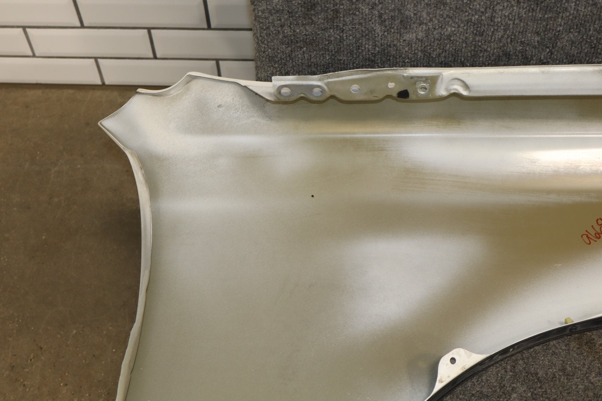 1996 Toyota Crown Left Fender White 2BK OEM JZS151 w Molding