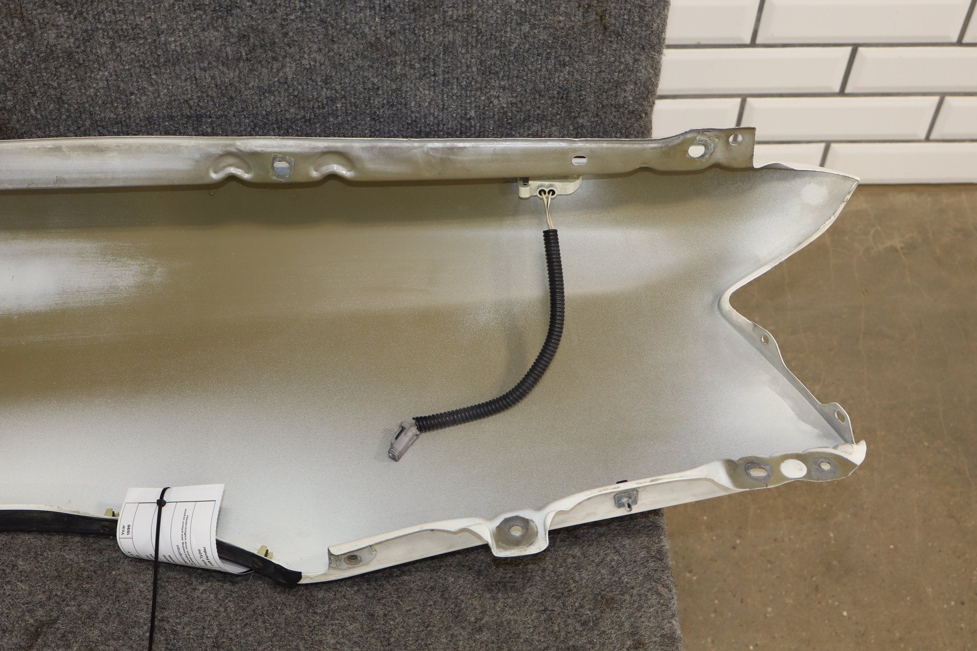 1996 Toyota Crown Left Fender White 2BK OEM JZS151 w Molding