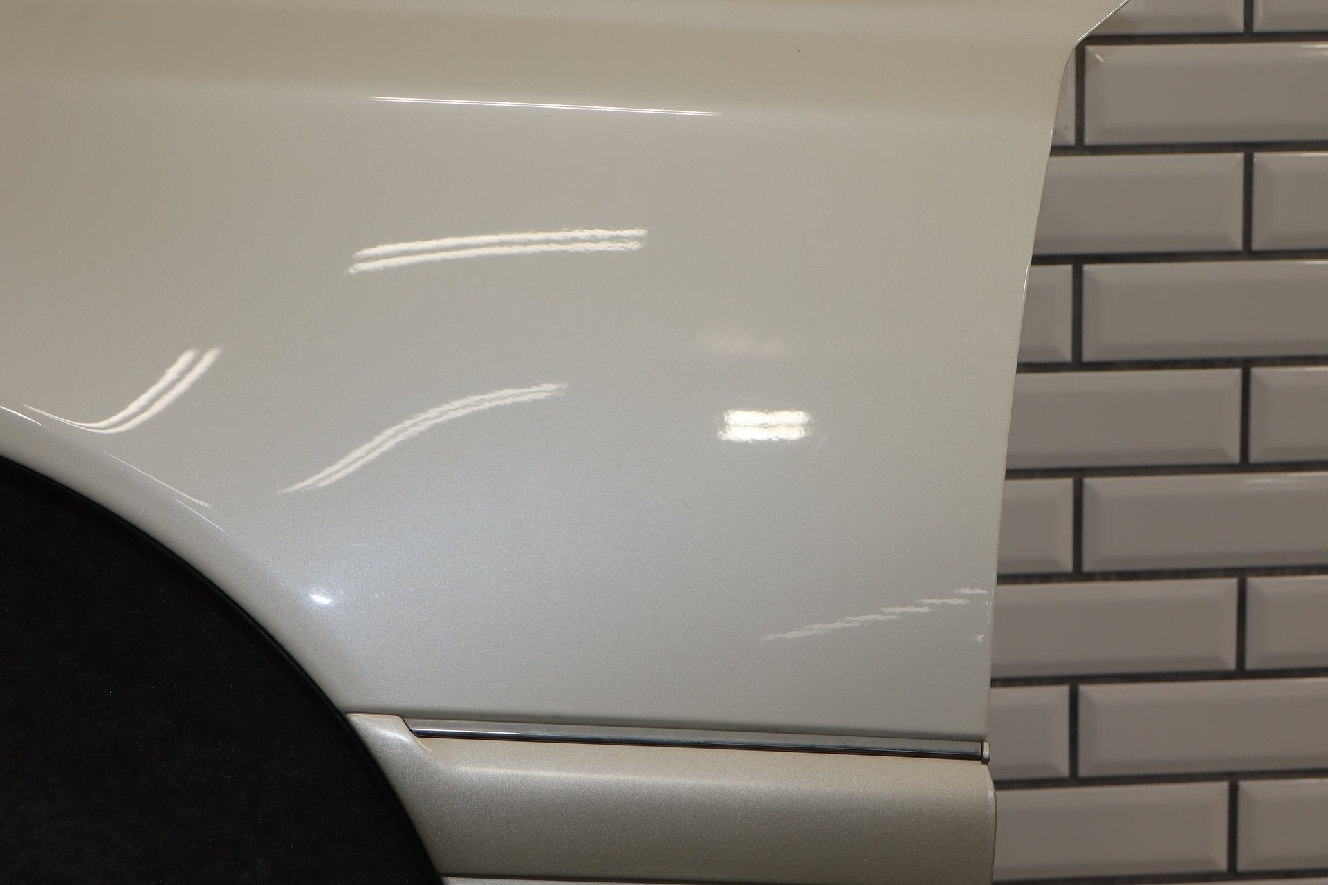 1996 Toyota Crown Left Fender White 2BK OEM JZS151 w Molding