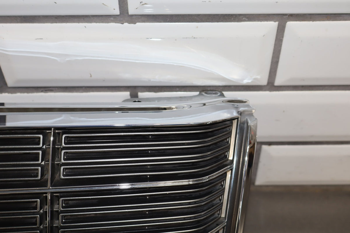 1996 Toyota Crown Royal Grille Chrome Gold Emblem OEM JZS151 JDM
