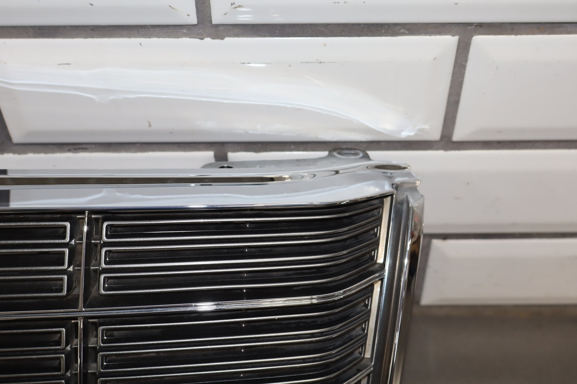 1996 Toyota Crown Royal Grille Chrome Gold Emblem OEM JZS151 JDM